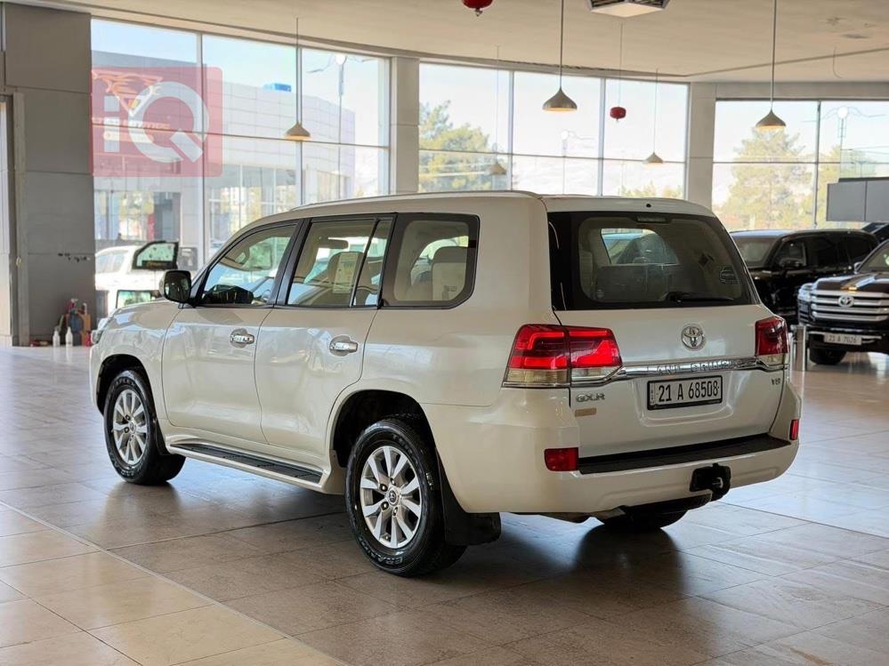 تويوتا لاندكروزر